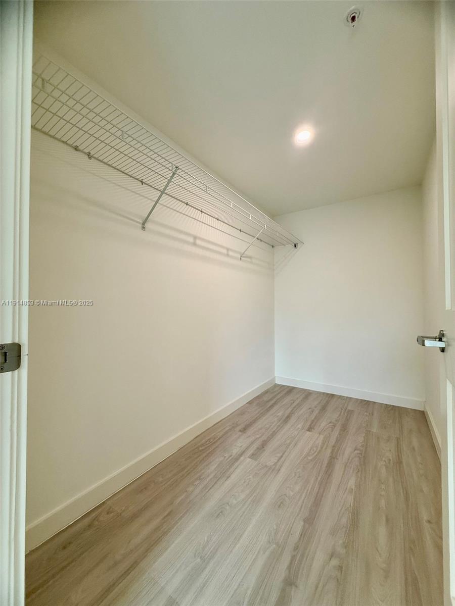 SILVER BLUFF EST SEC C - Residential Lease