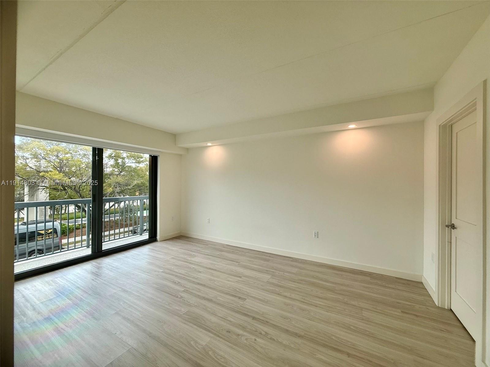 SILVER BLUFF EST SEC C - Residential Lease