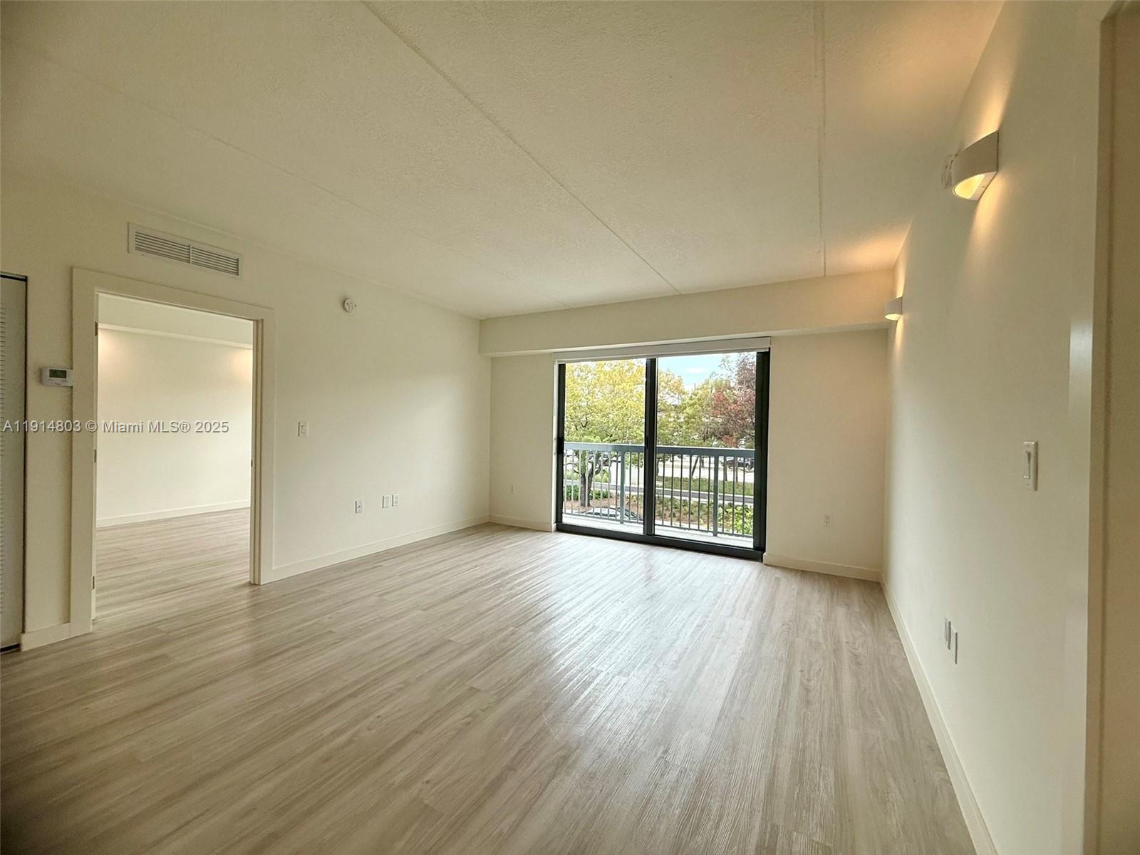 SILVER BLUFF EST SEC C - Residential Lease