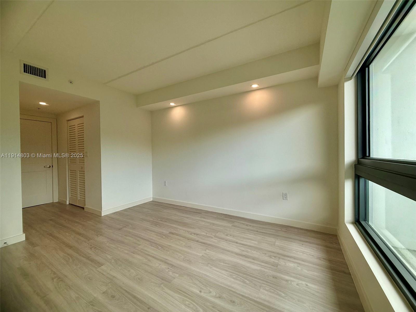 SILVER BLUFF EST SEC C - Residential Lease