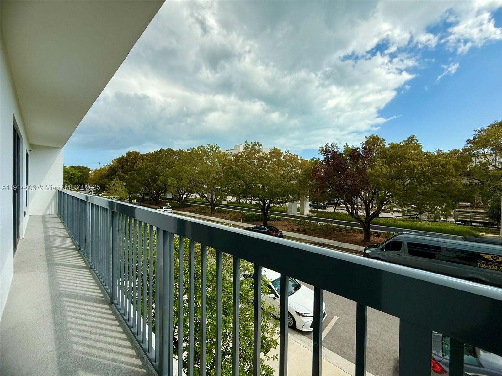 SILVER BLUFF EST SEC C - Residential Lease