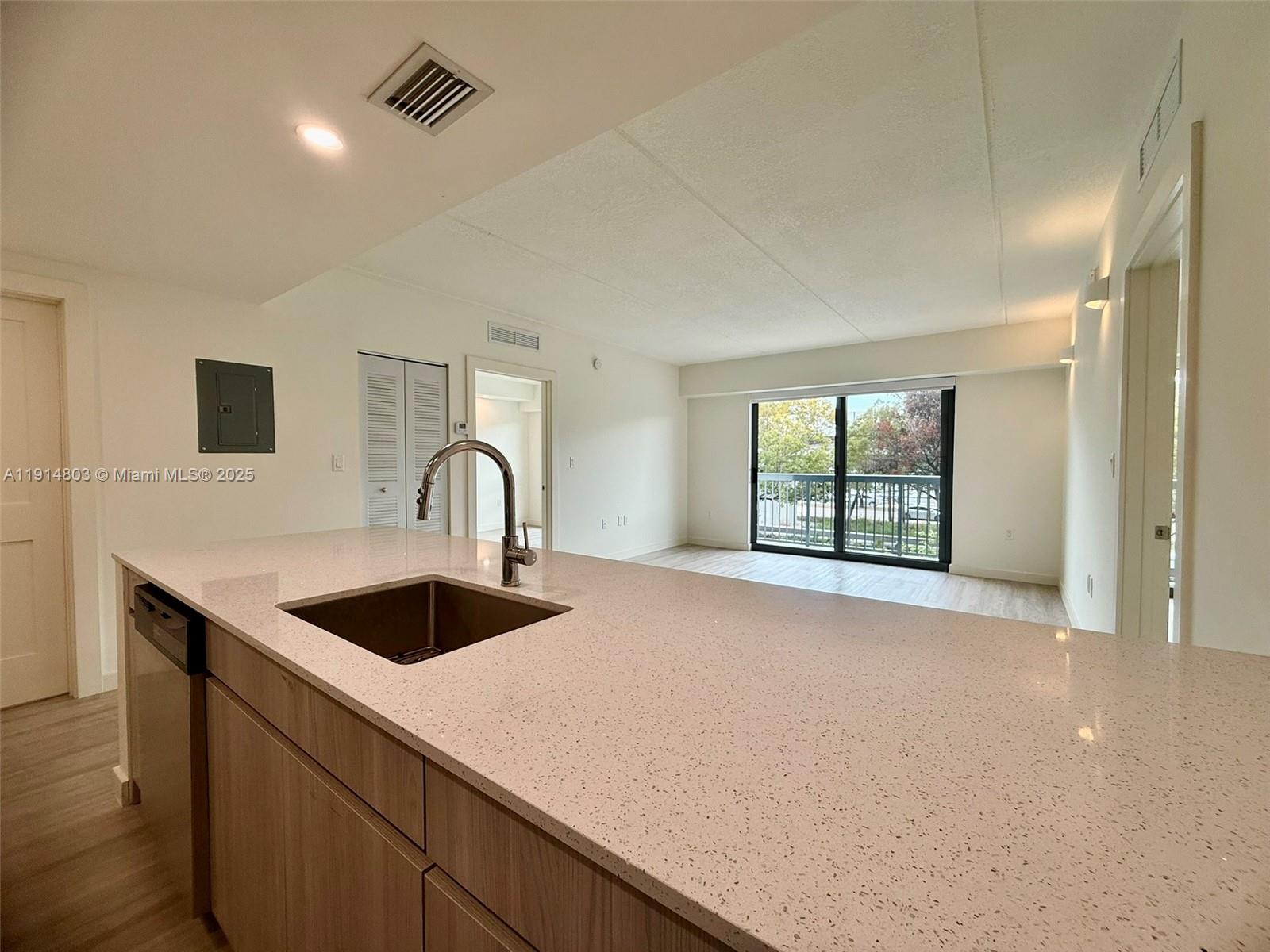 SILVER BLUFF EST SEC C - Residential Lease