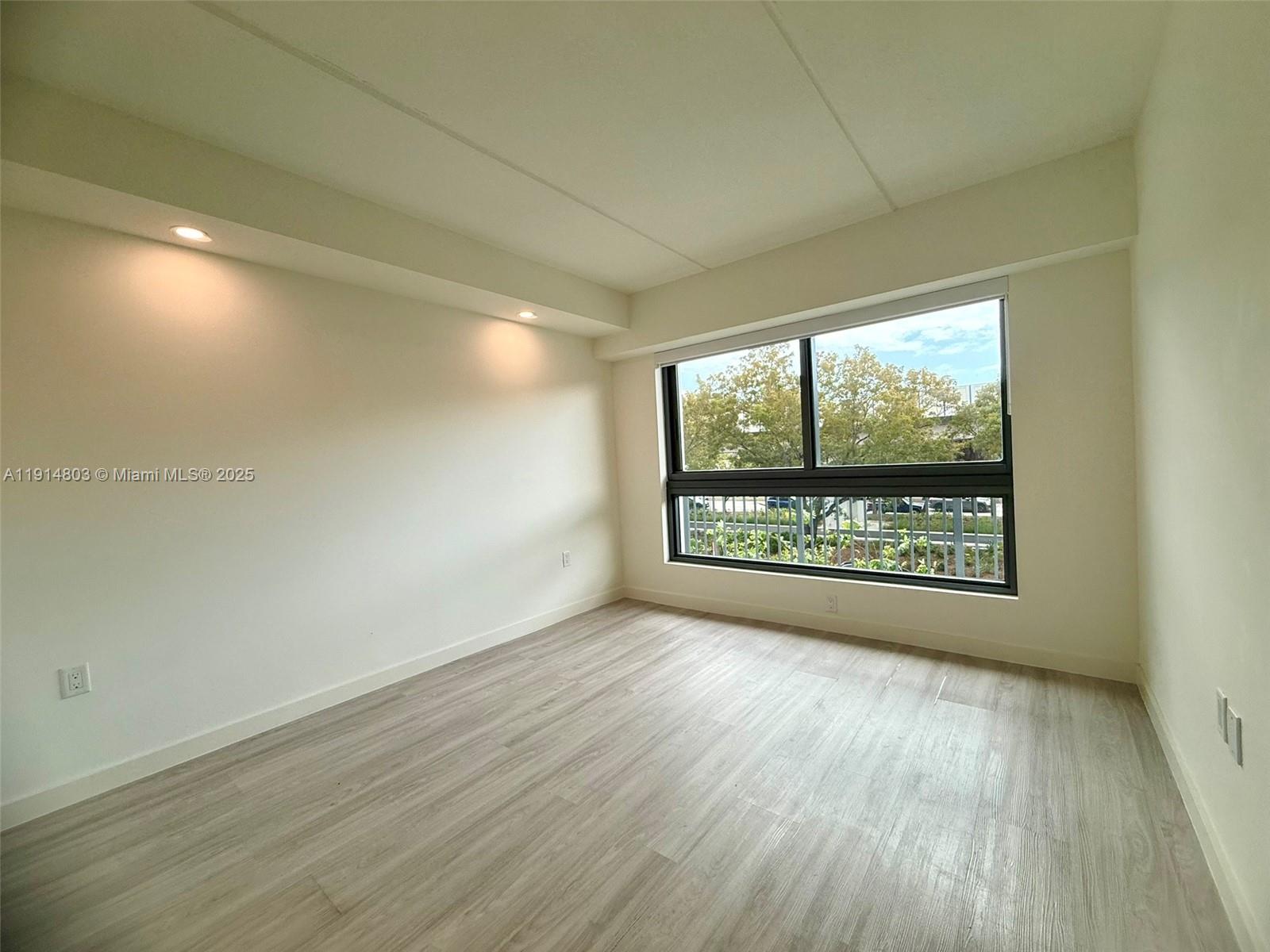 SILVER BLUFF EST SEC C - Residential Lease