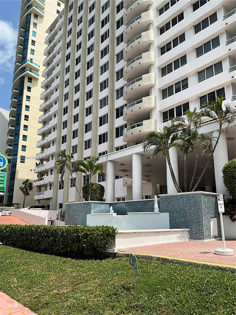 5005 Collins Ave 109