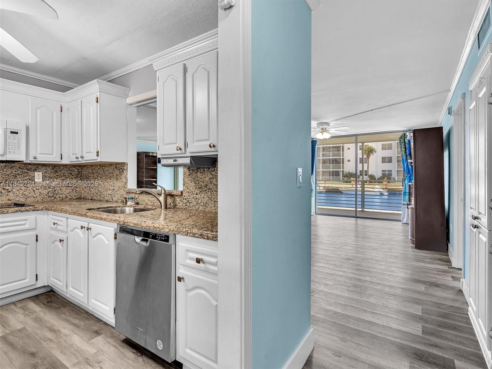 3600 NE 170th St 102
