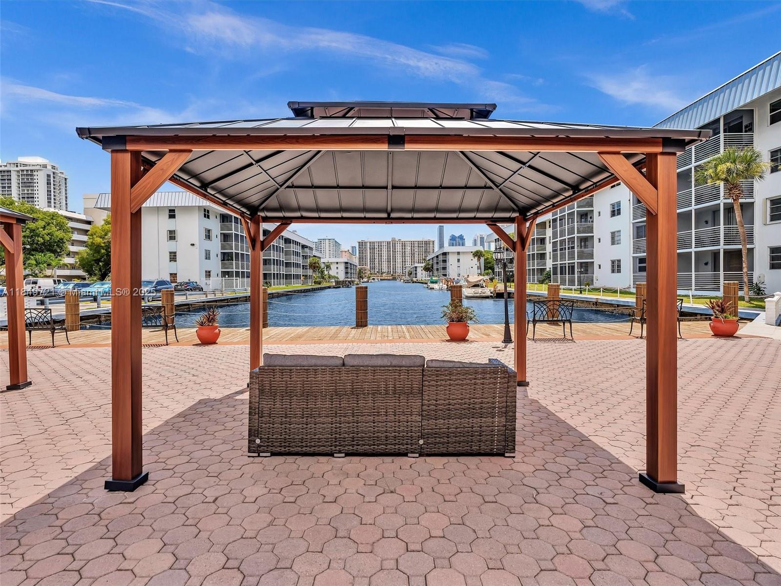 EDEN ISLES CONDO # 4 - Residential