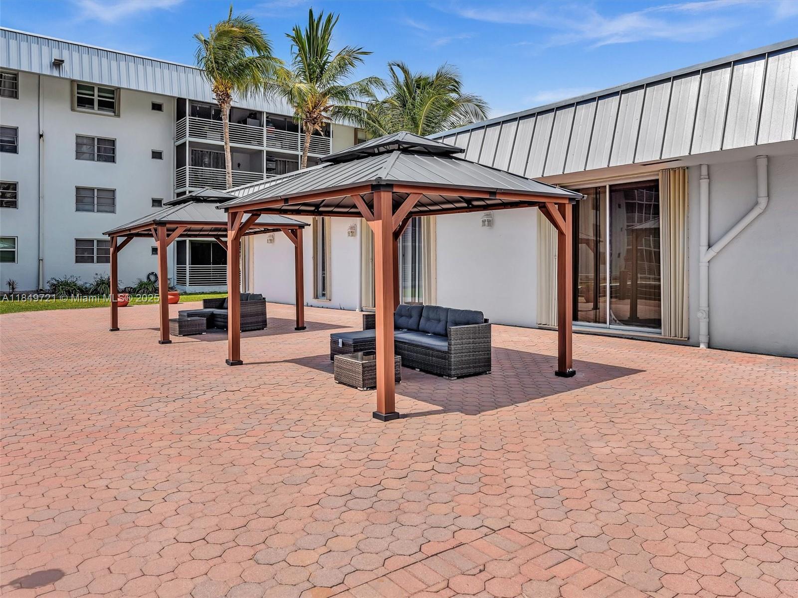 EDEN ISLES CONDO # 4 - Residential