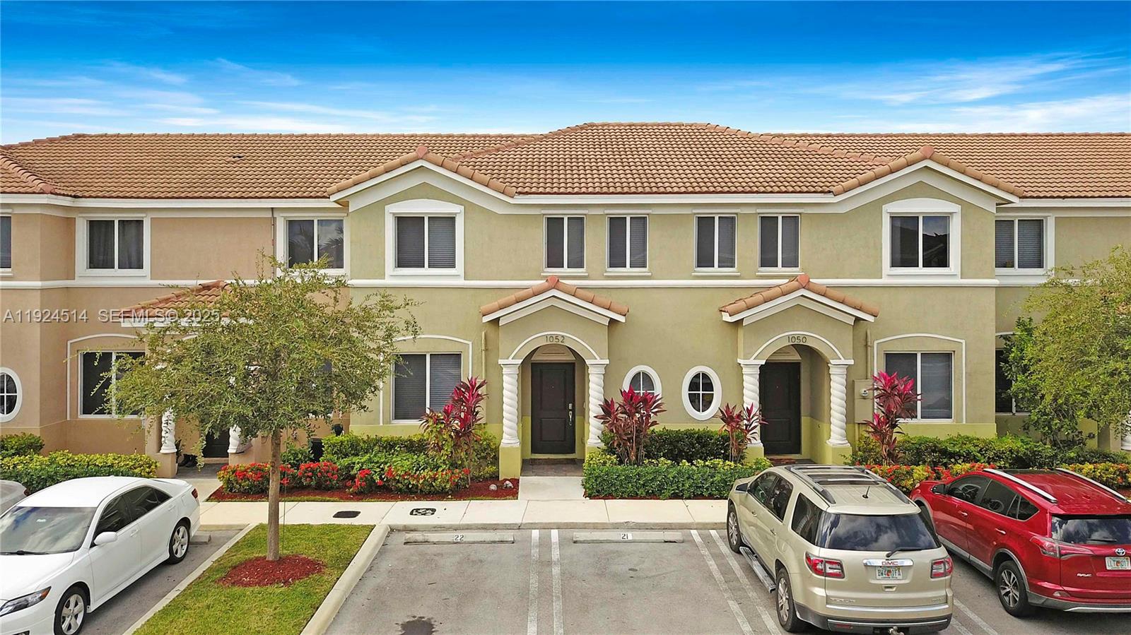 TOWNS AT SEASCAPE - Residential