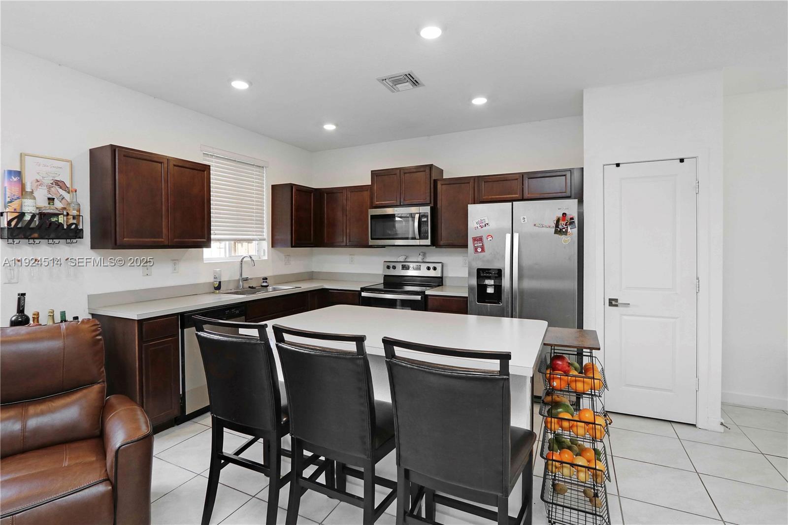 TOWNS AT SEASCAPE - Residential