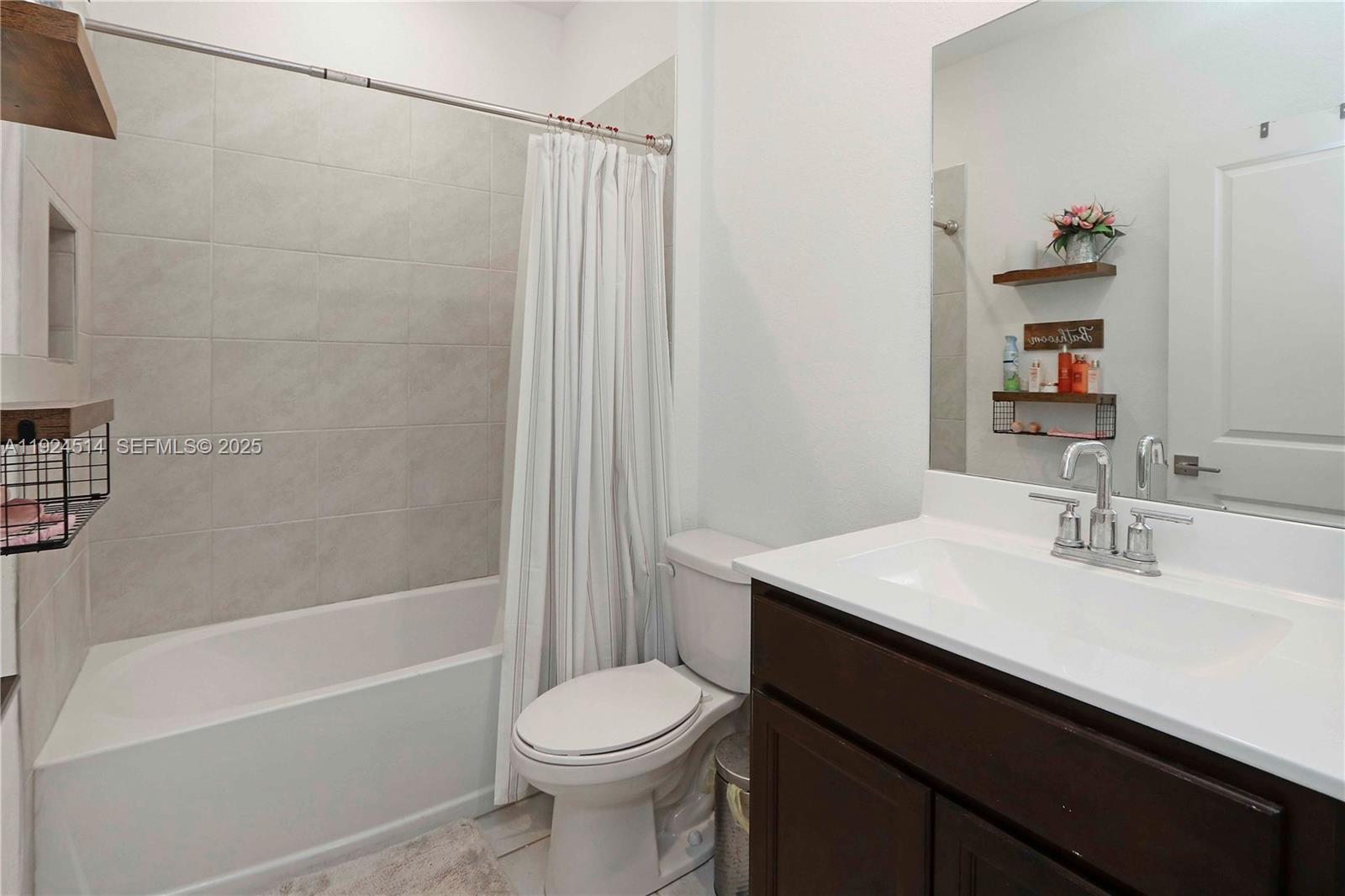 TOWNS AT SEASCAPE - Residential