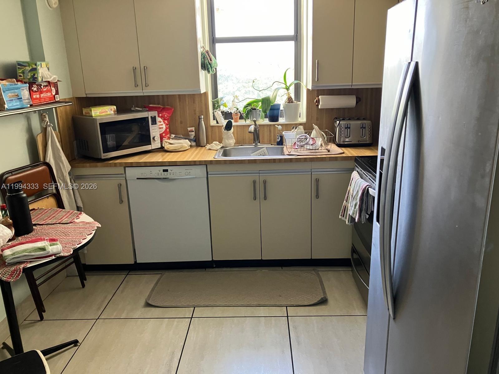 TOWER AT BISCAYNE COVE CO - Residential