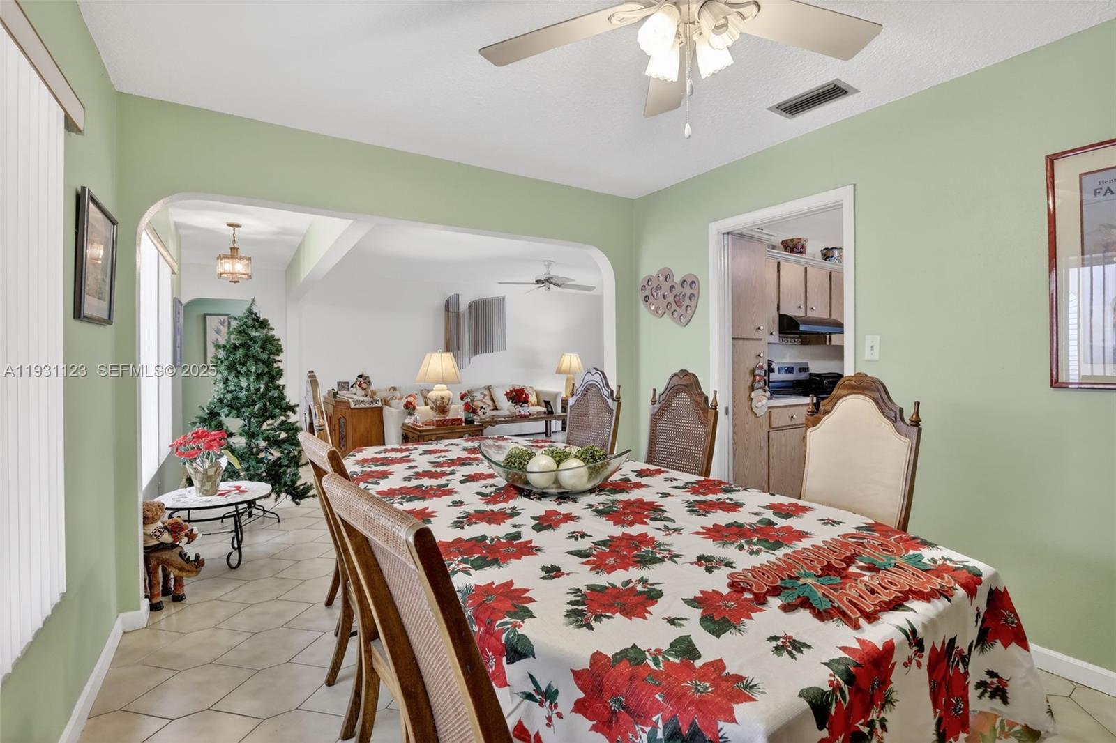 PASADENA LAKES - Residential