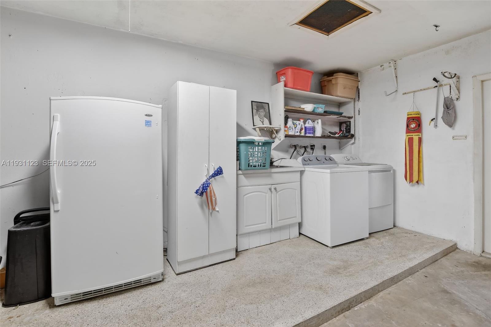 PASADENA LAKES - Residential