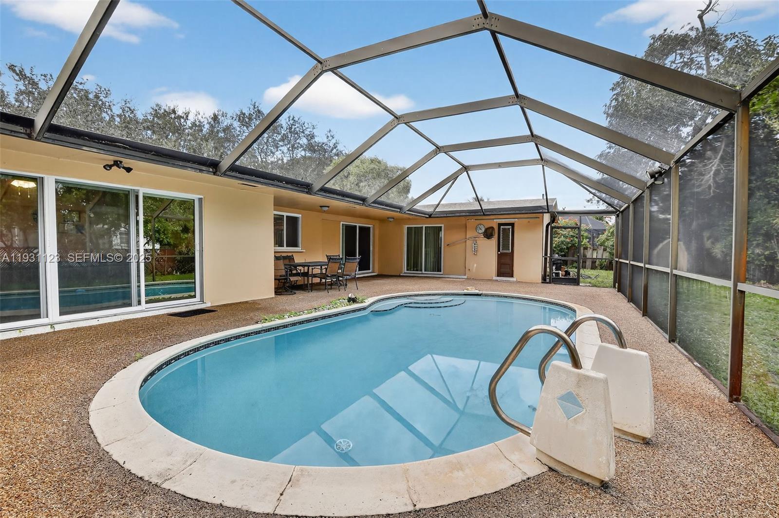 PASADENA LAKES - Residential