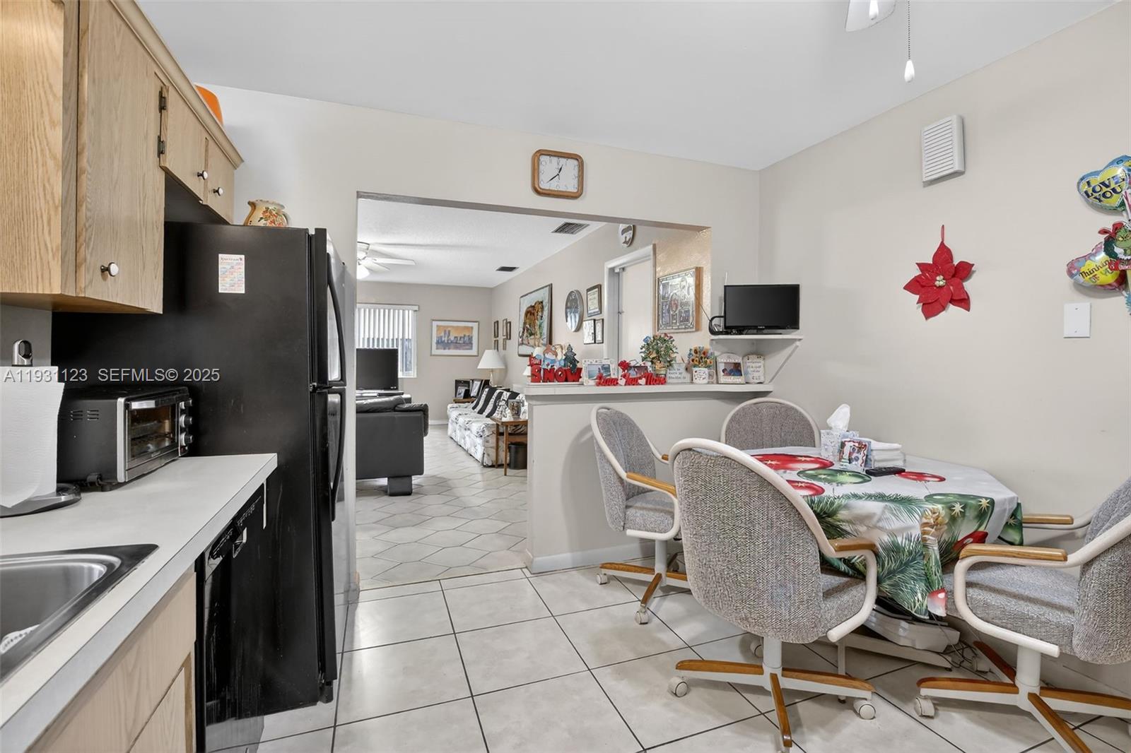 PASADENA LAKES - Residential