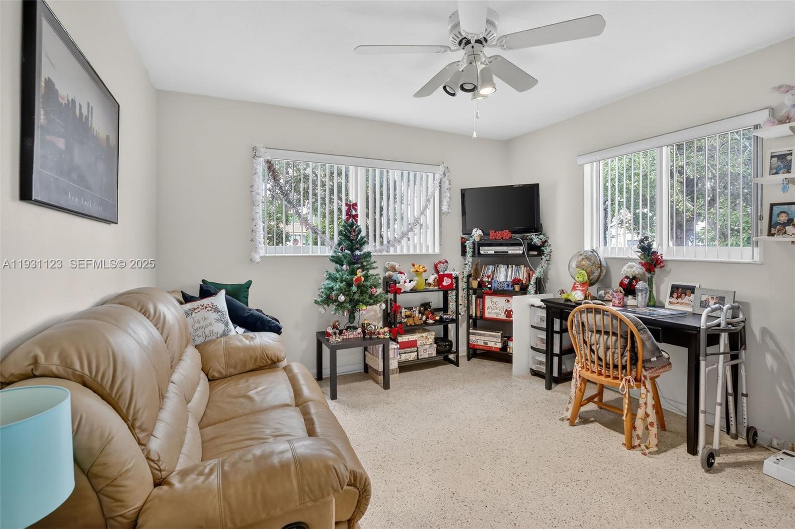 PASADENA LAKES - Residential