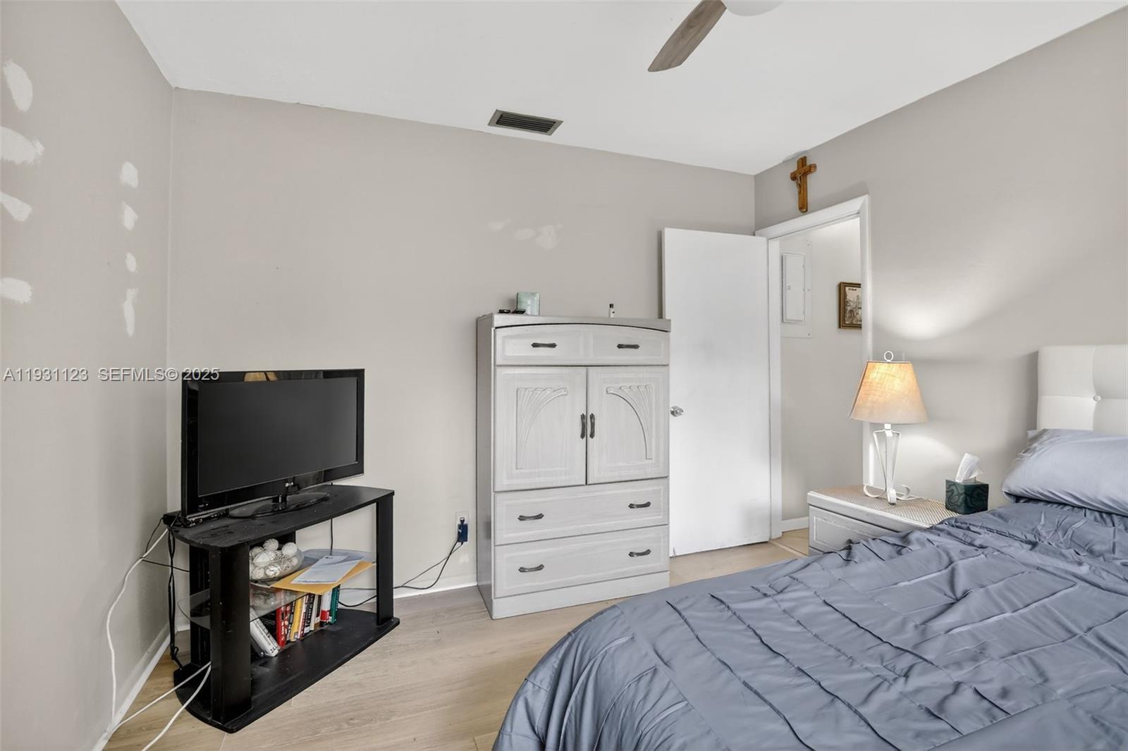 PASADENA LAKES - Residential