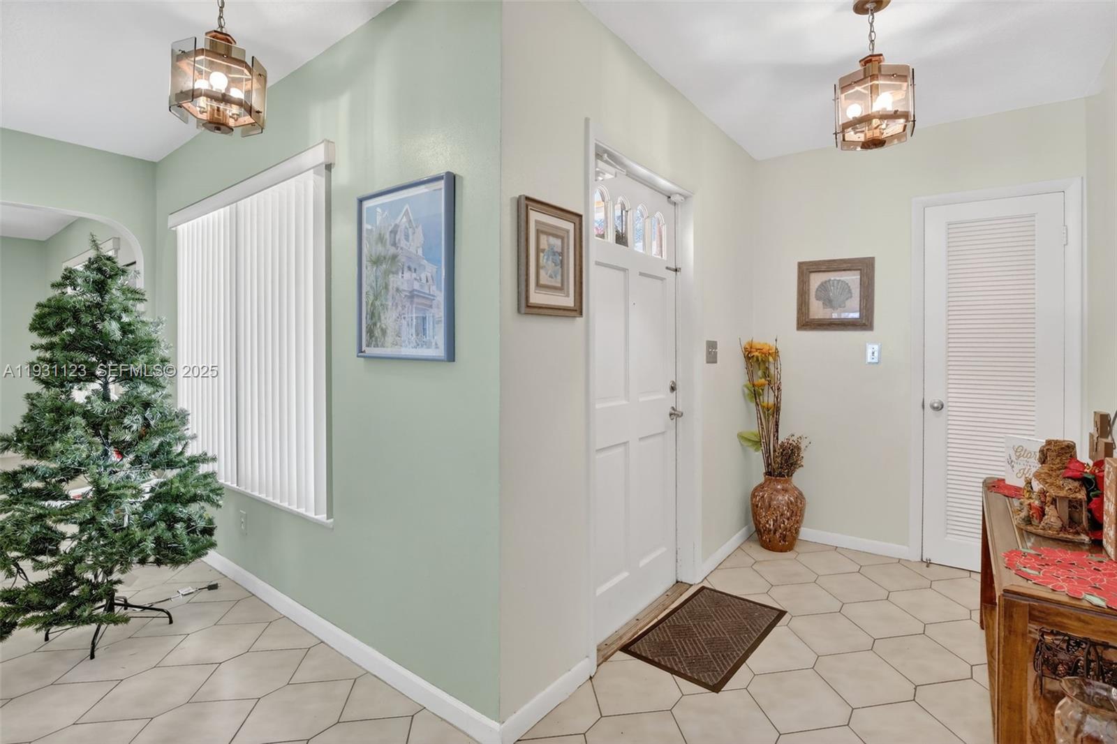 PASADENA LAKES - Residential