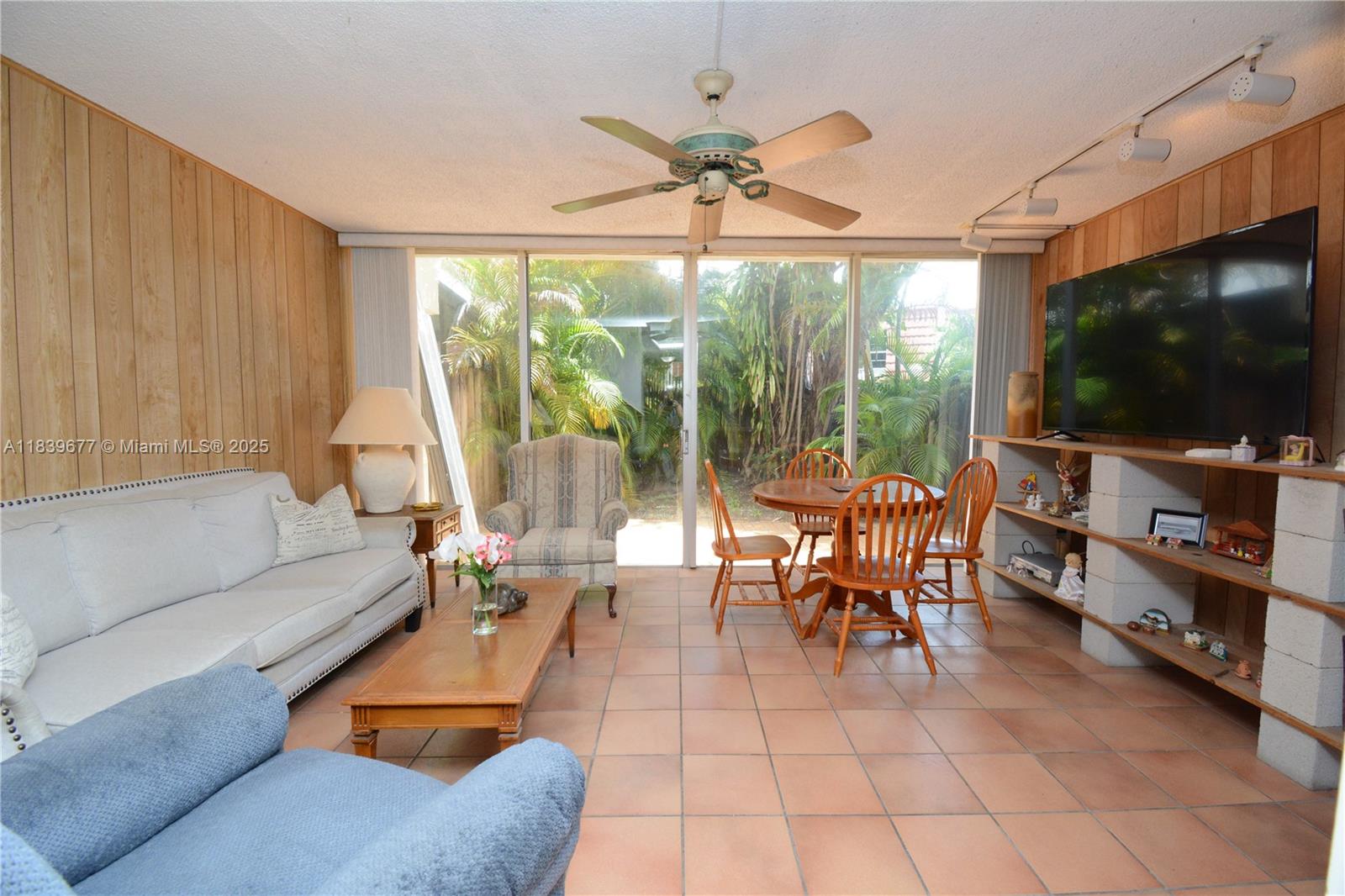 LAKE LAURA CONDO NO 2 - Residential
