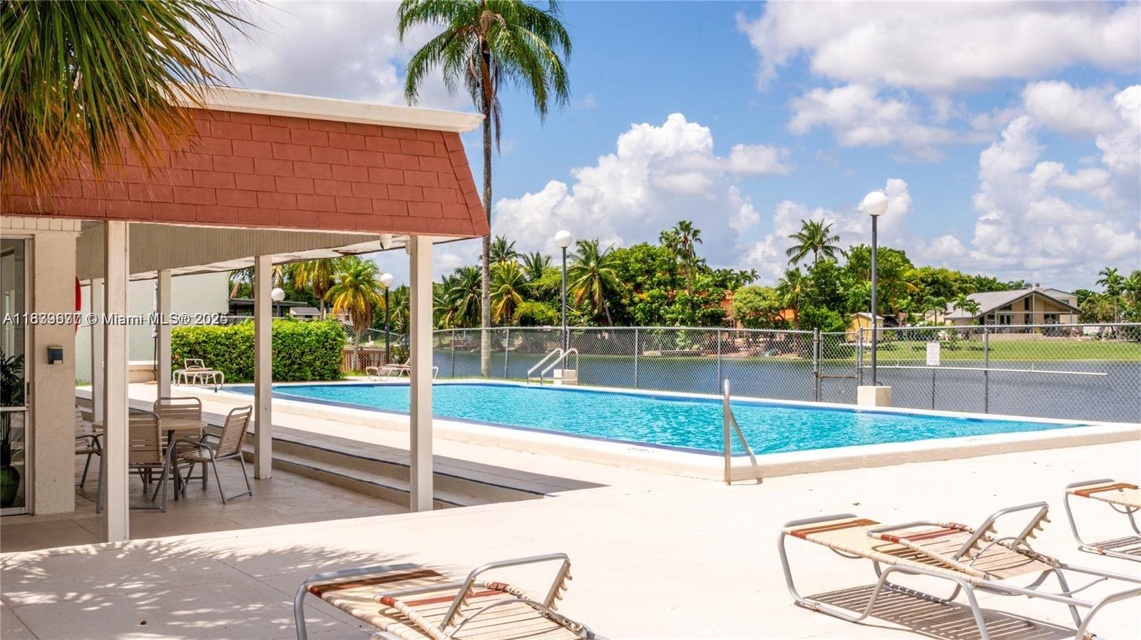 LAKE LAURA CONDO NO 2 - Residential