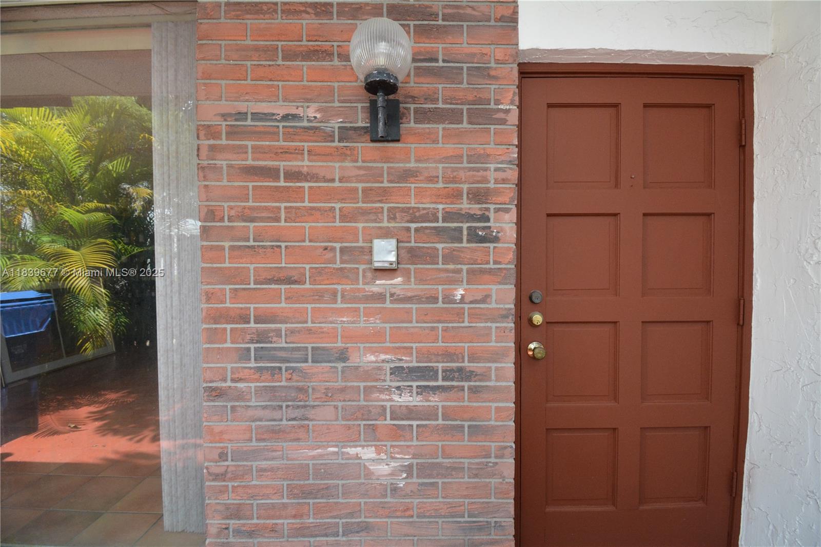 LAKE LAURA CONDO NO 2 - Residential