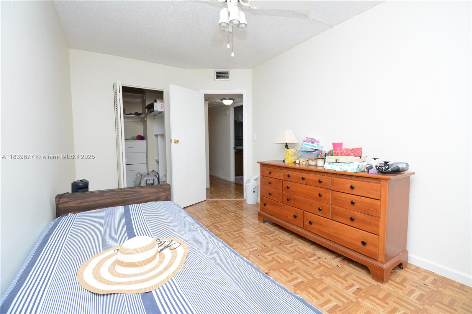 LAKE LAURA CONDO NO 2 - Residential