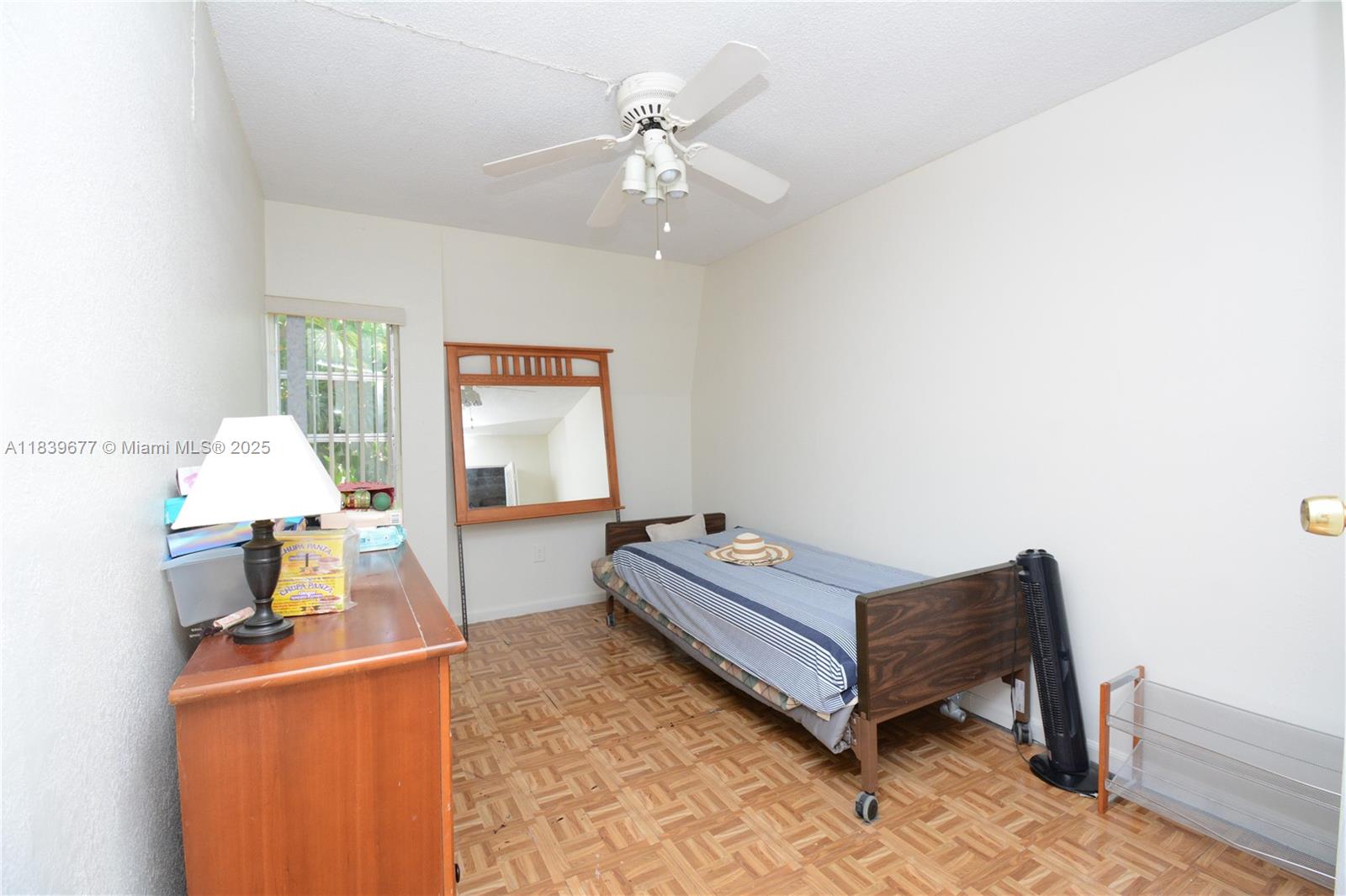 LAKE LAURA CONDO NO 2 - Residential