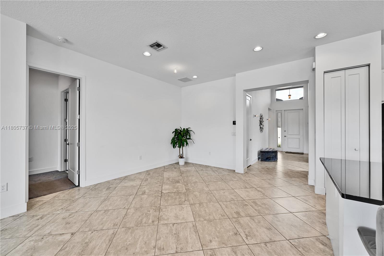 DAKOTA - Residential Lease