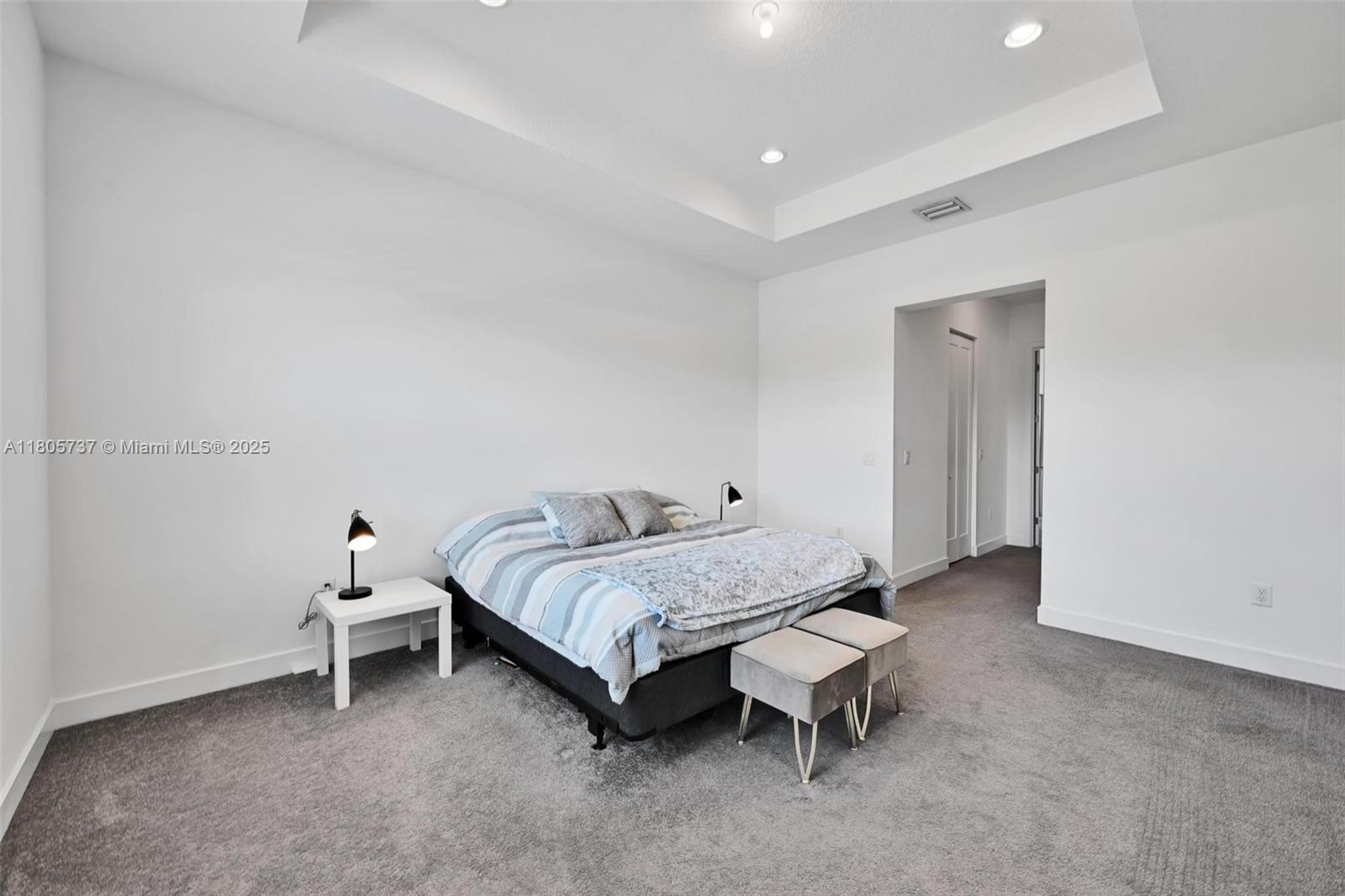DAKOTA - Residential Lease