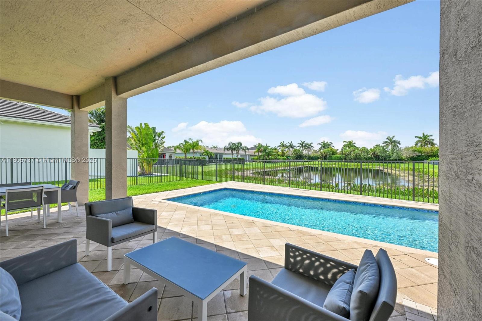 DAKOTA - Residential Lease