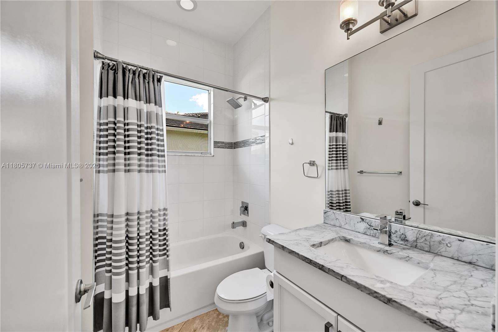 DAKOTA - Residential Lease