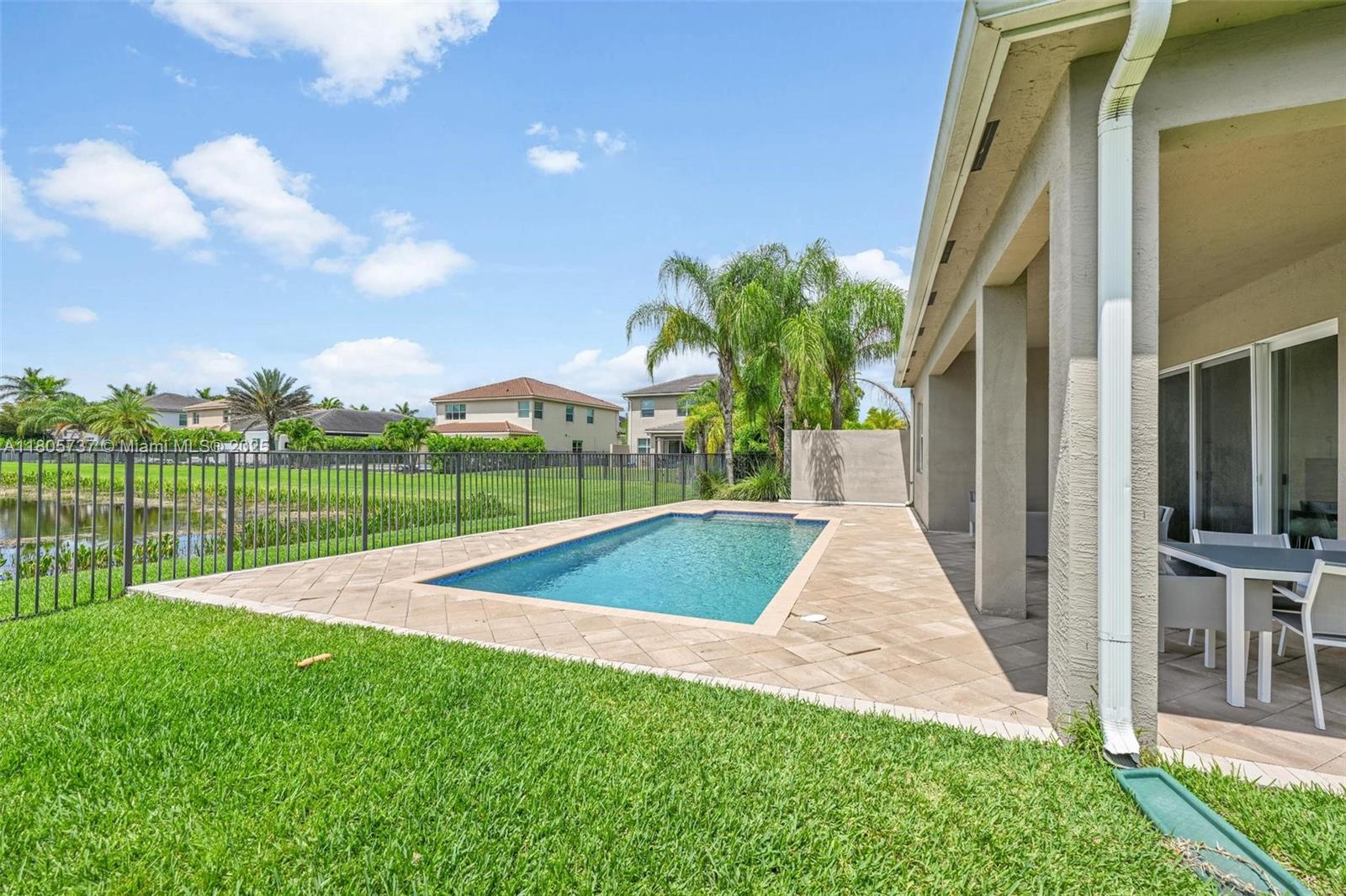 DAKOTA - Residential Lease