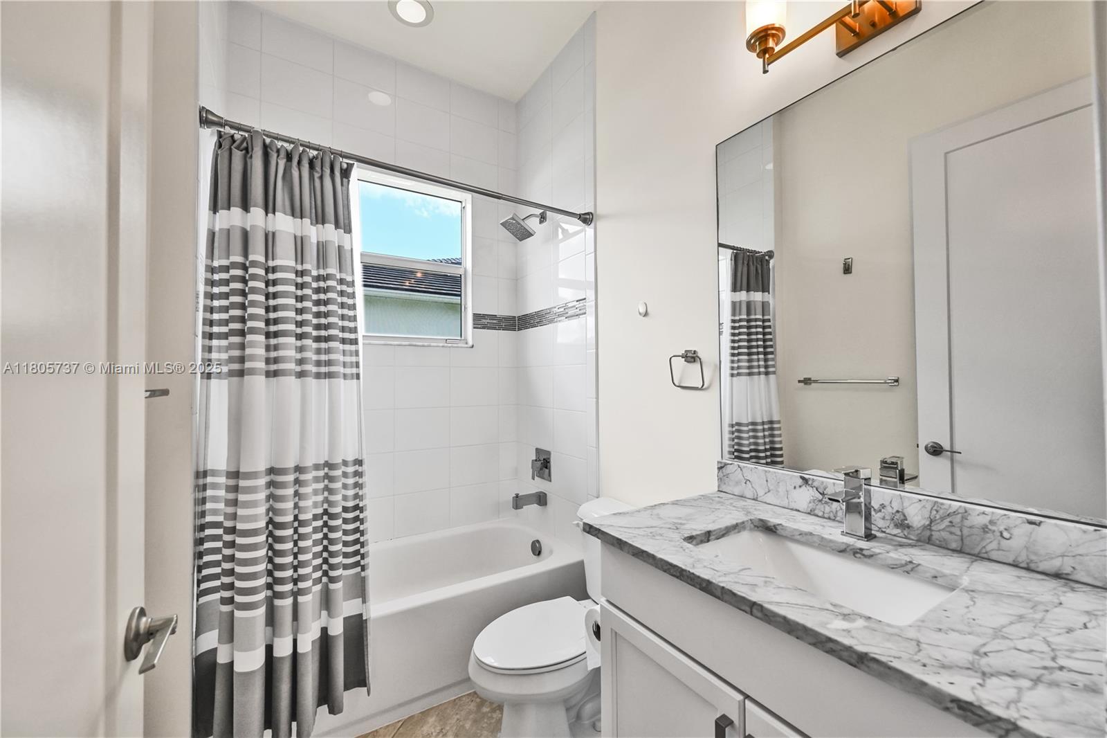 DAKOTA - Residential Lease