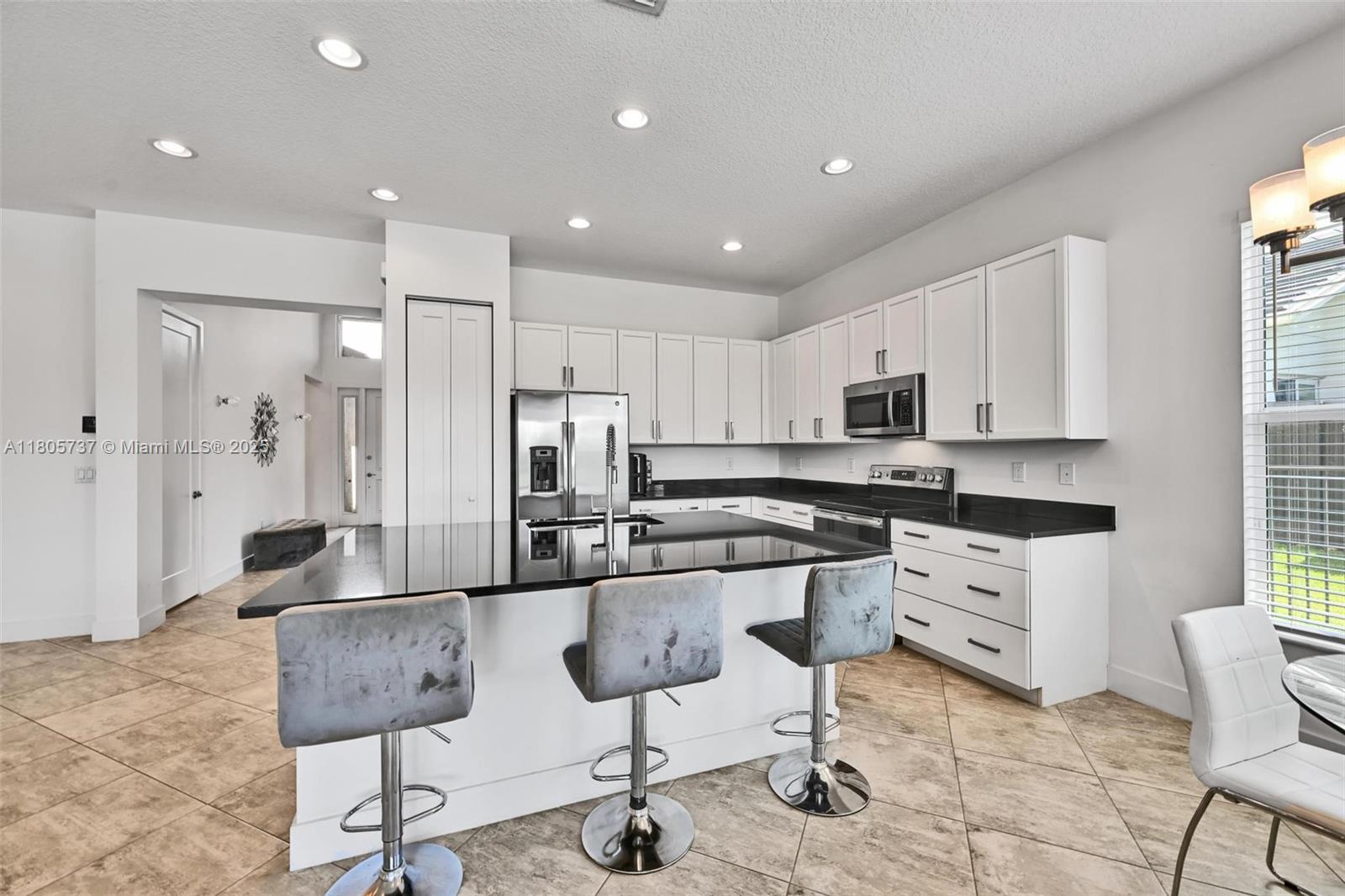 DAKOTA - Residential Lease