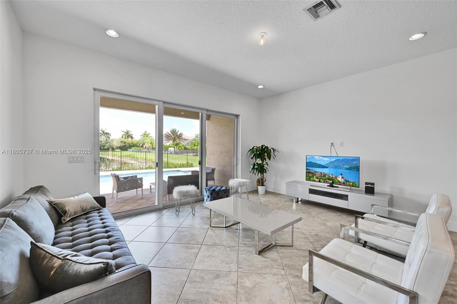 DAKOTA - Residential Lease