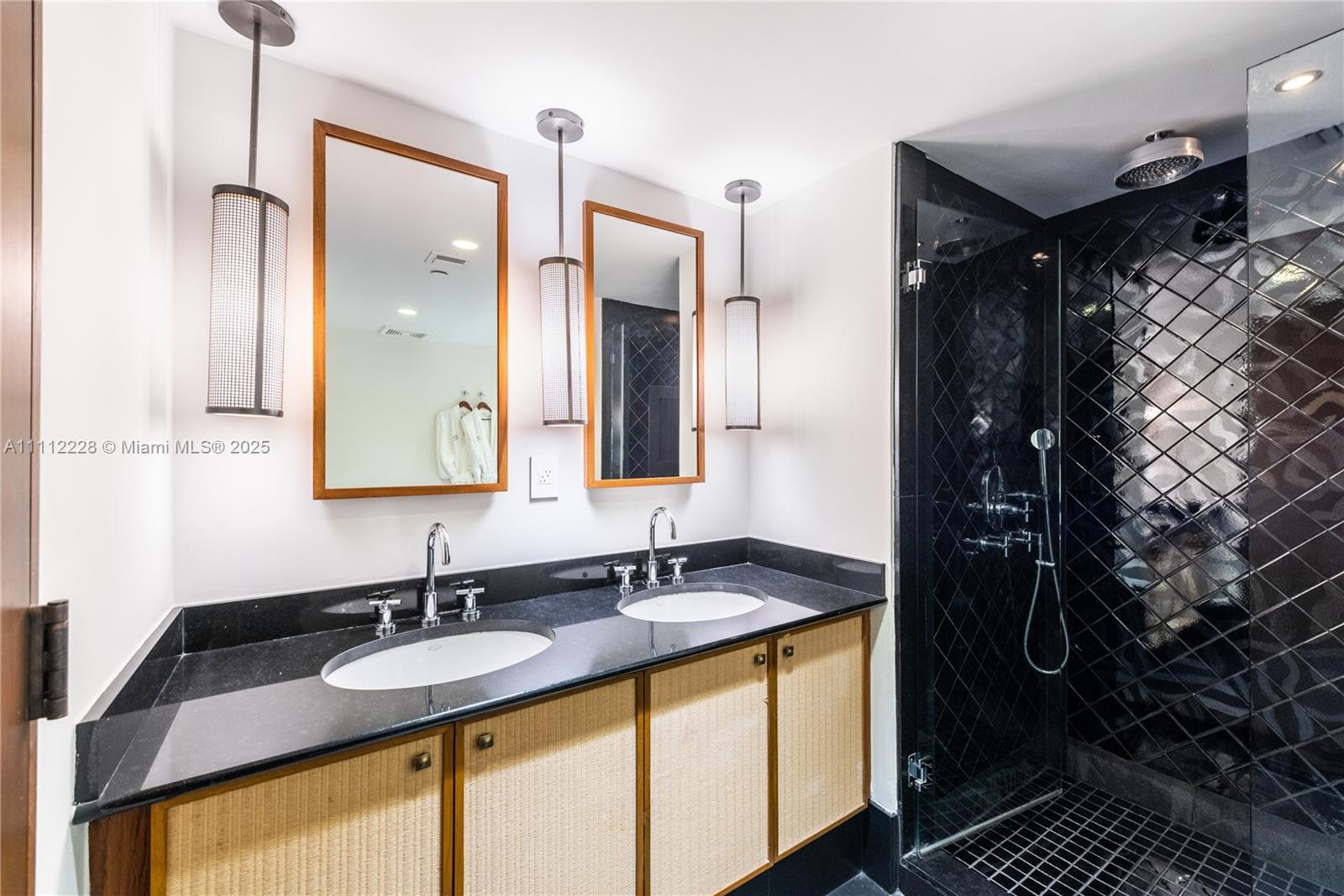 SETAI RESORT & RESIDENCES - Residential Lease