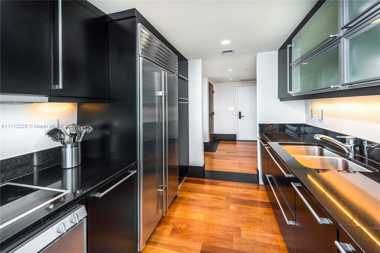 SETAI RESORT & RESIDENCES - Residential Lease