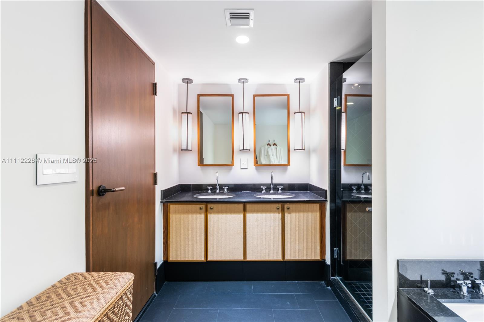 SETAI RESORT & RESIDENCES - Residential Lease