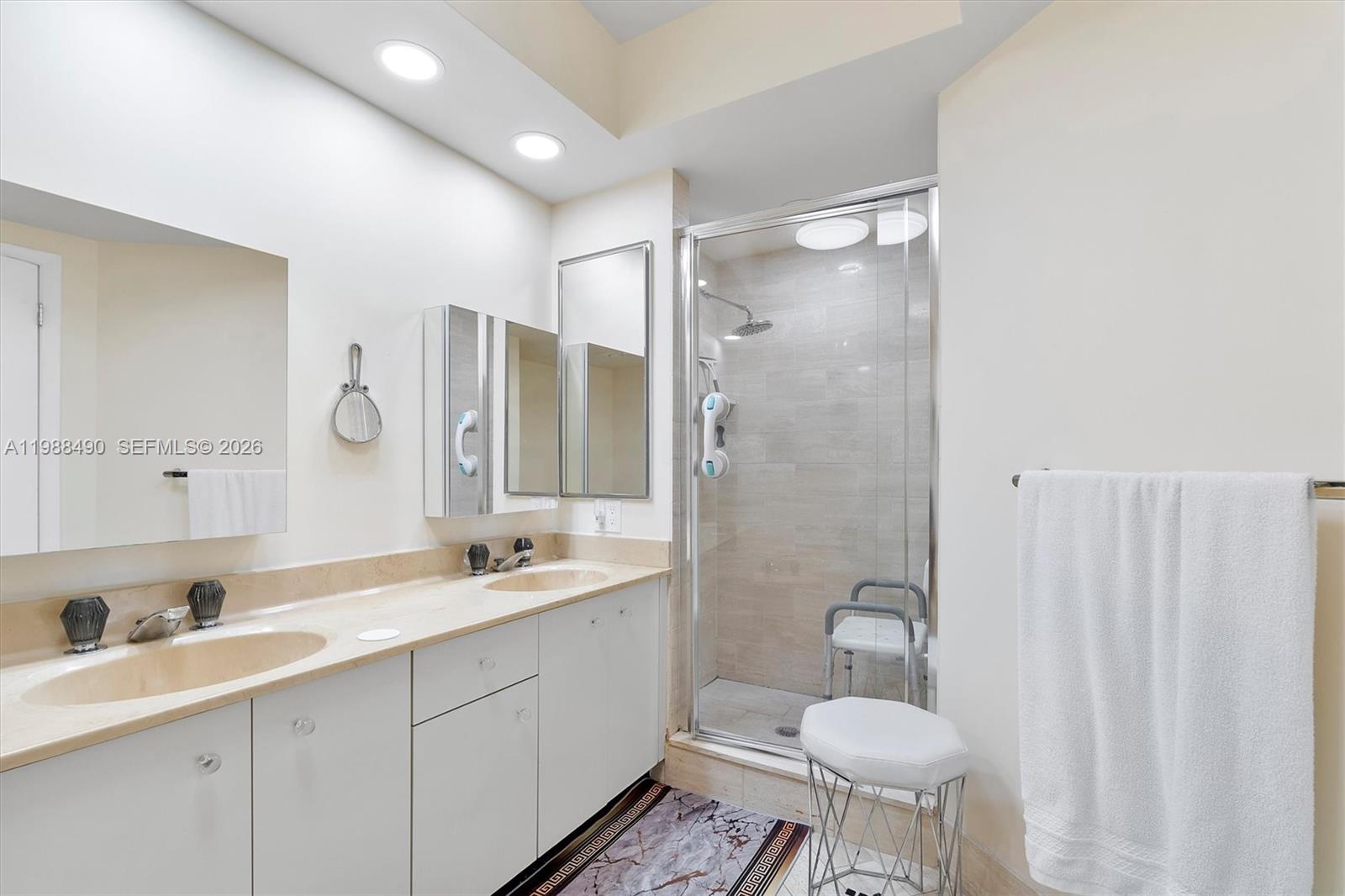 HAMPTONS WEST CONDO - Residential