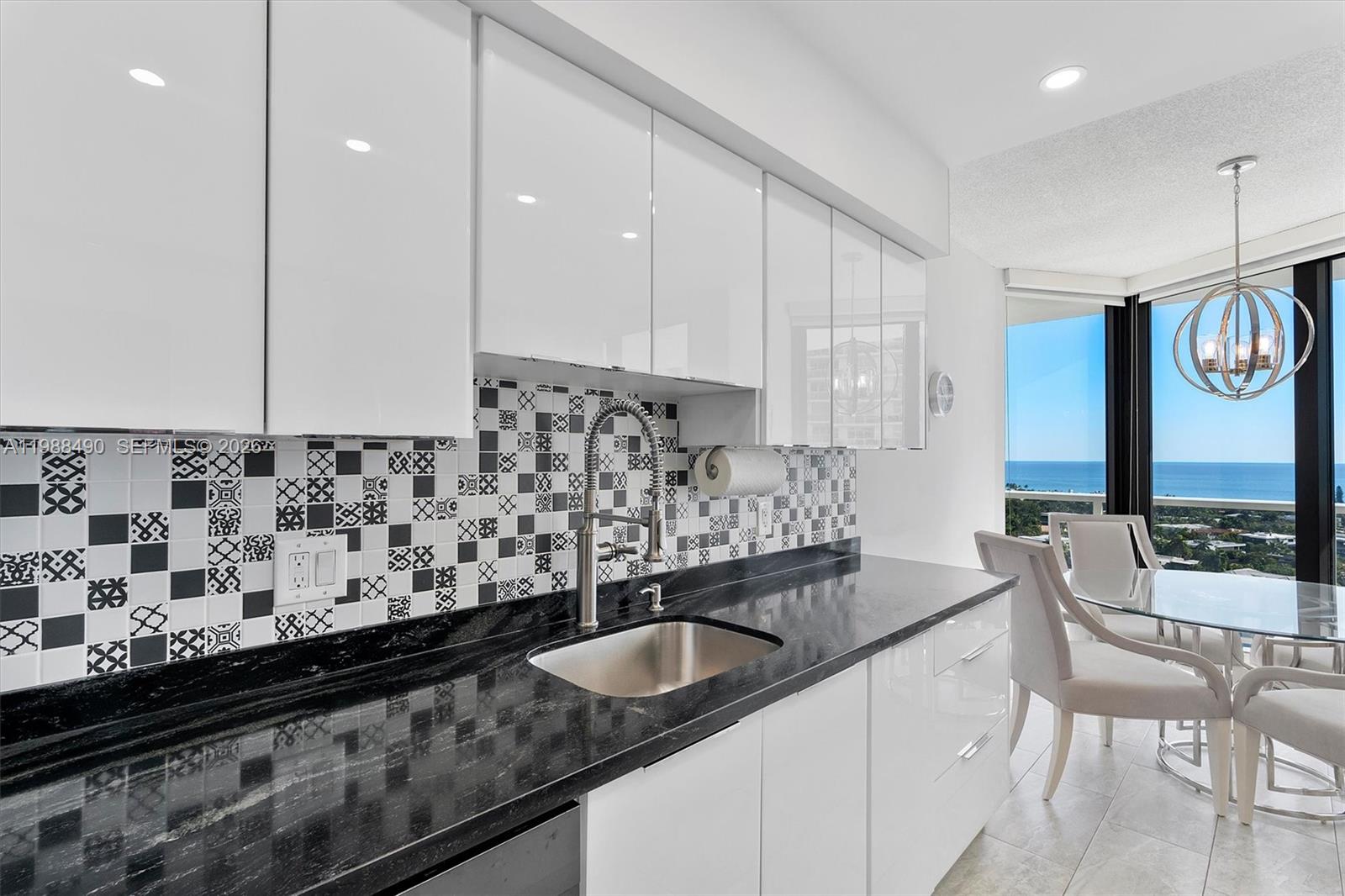 HAMPTONS WEST CONDO - Residential