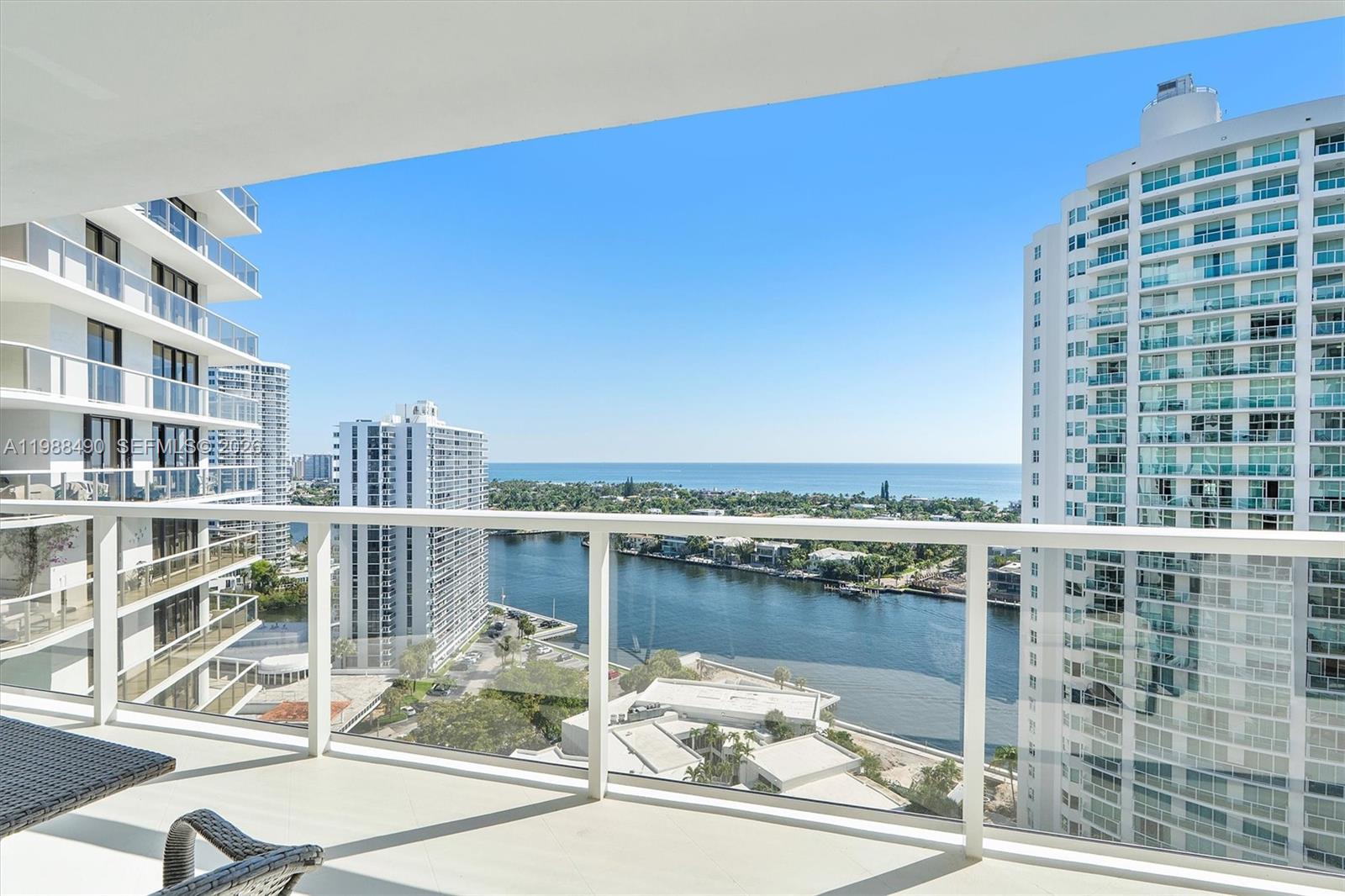 HAMPTONS WEST CONDO - Residential