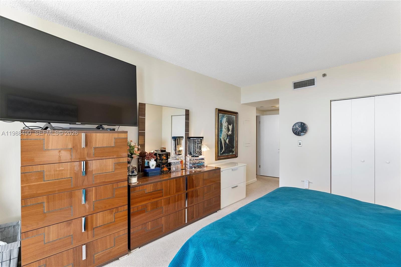 HAMPTONS WEST CONDO - Residential