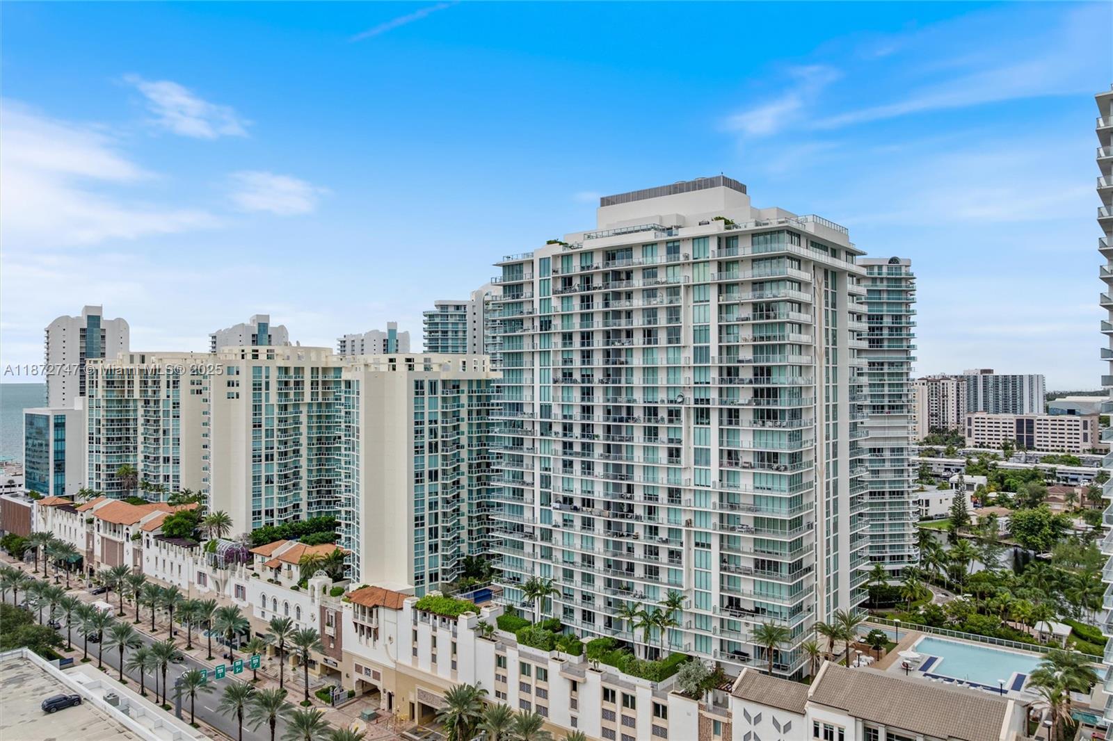 PARQUE TOWERS CONDO - Residential