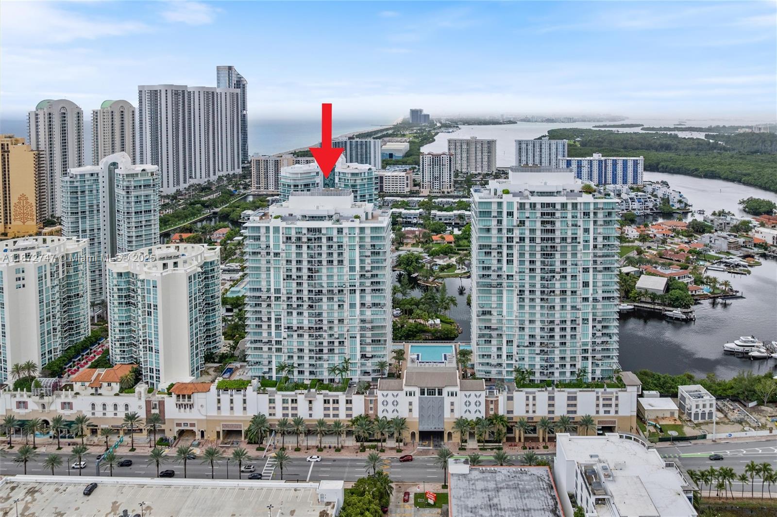 PARQUE TOWERS CONDO - Residential