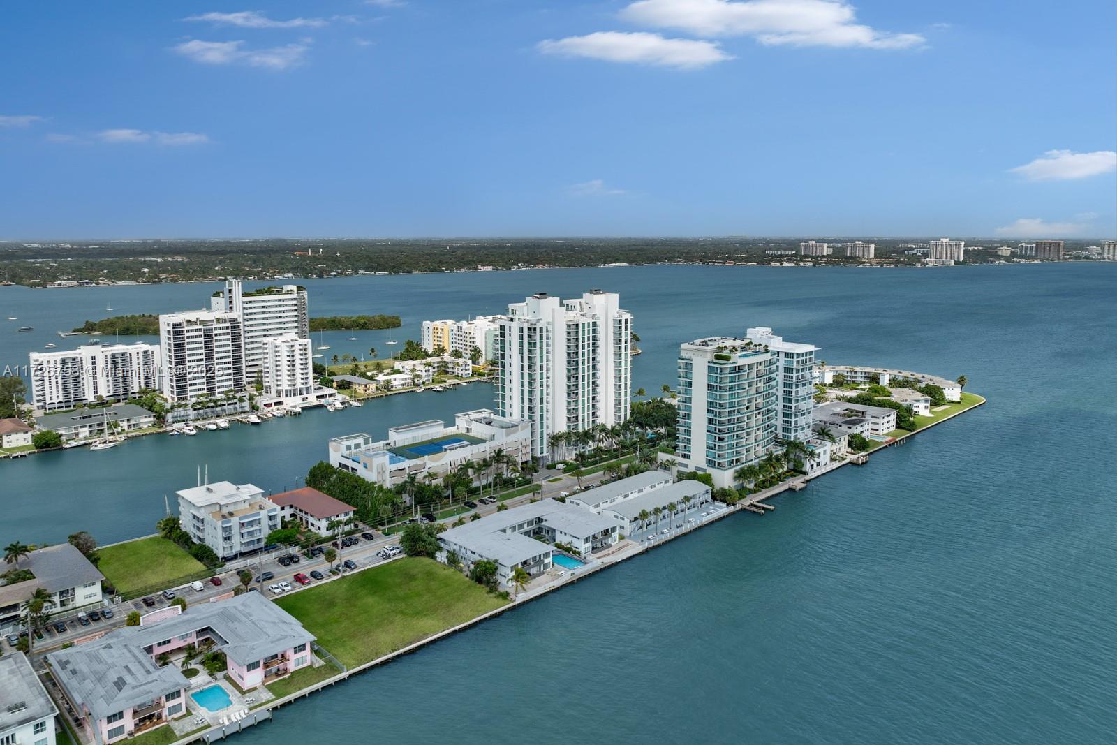 ELOQUENCE ON THE BAY COND - Residential