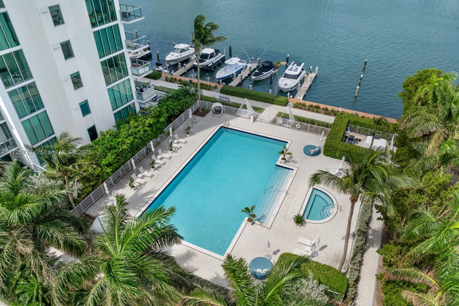 ELOQUENCE ON THE BAY COND - Residential