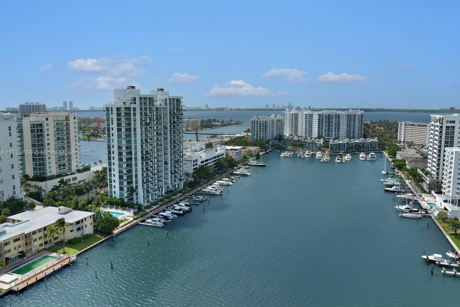 ELOQUENCE ON THE BAY COND - Residential