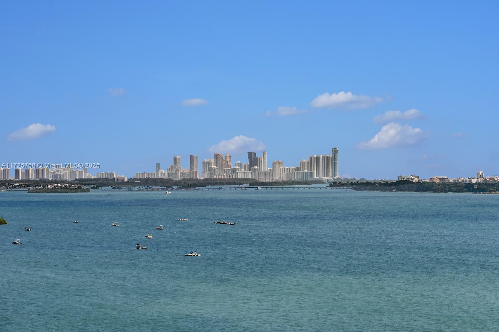 ELOQUENCE ON THE BAY COND - Residential