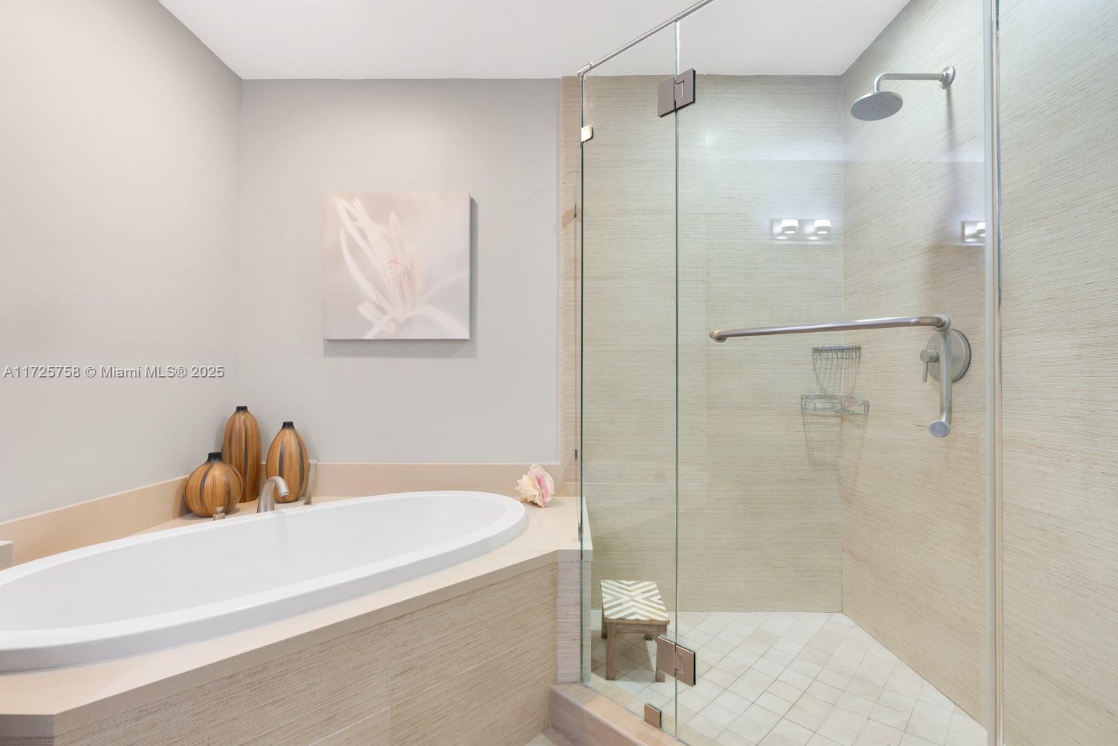 ELOQUENCE ON THE BAY COND - Residential