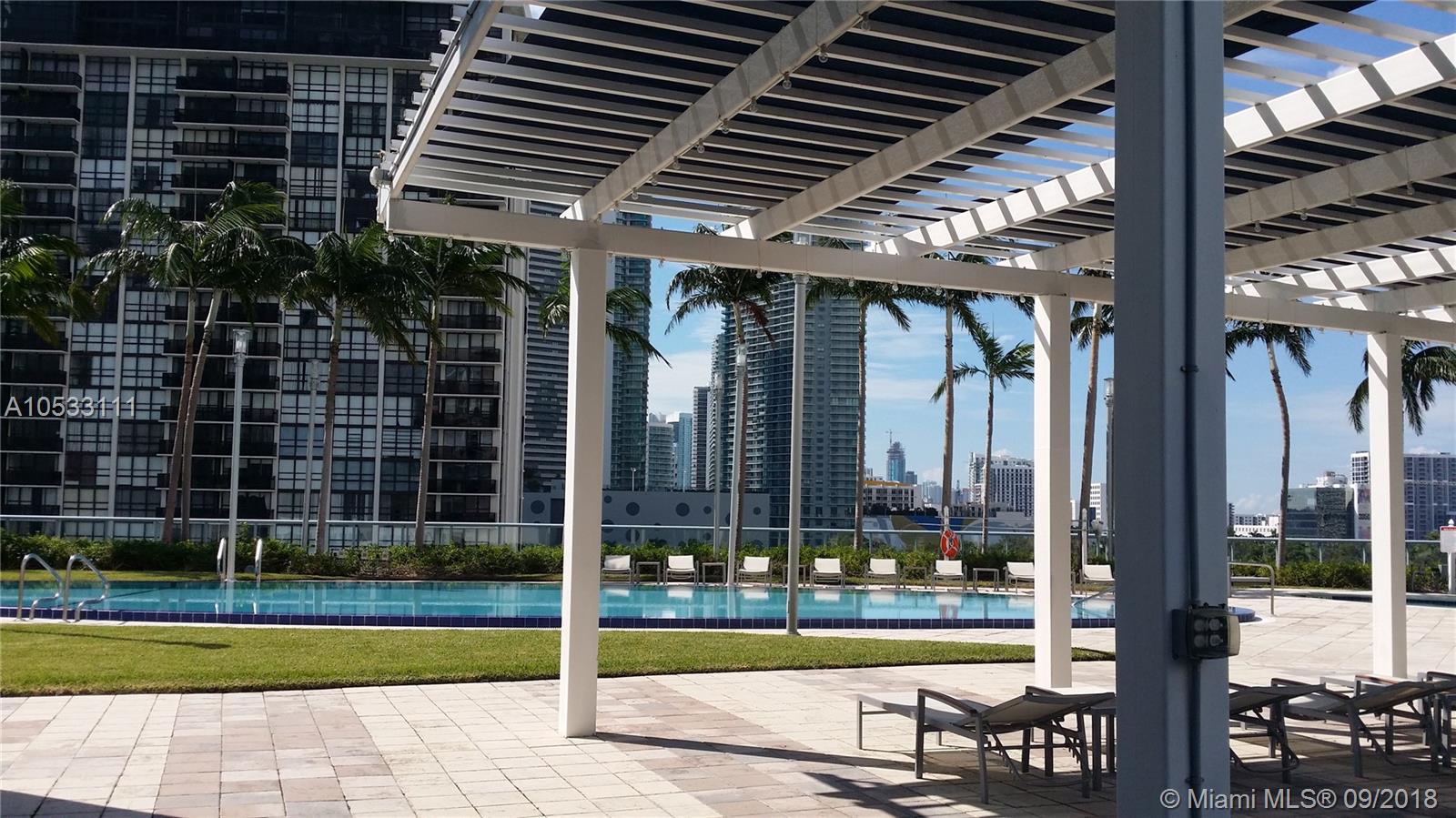 BLUE CONDO - Residential